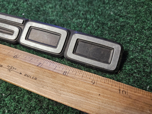 00 01 02 03 04 05 06 CHEVROLET SILVERADO 1500 SIDE EMBLEM BADGE 15707431 4M9
