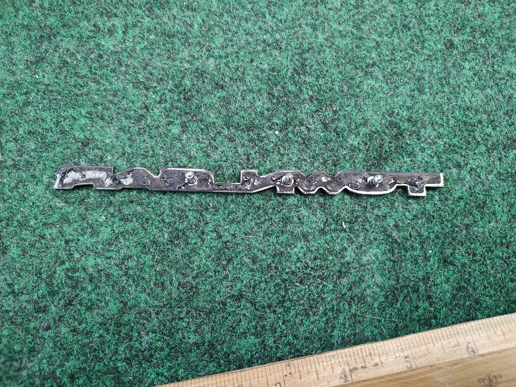 98 99 00 01 02 LINCOLN TOWN CAR FRONT FENDER SIDE EMBLEM BADGE SYMBOL OEM 1S4