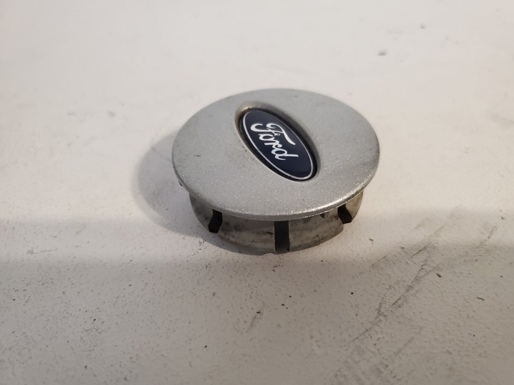 01-06 Ford Escape Wheel Center Hub Cap Hubcap Cover 02 03 04 05 YL84-1A096-F 5L3