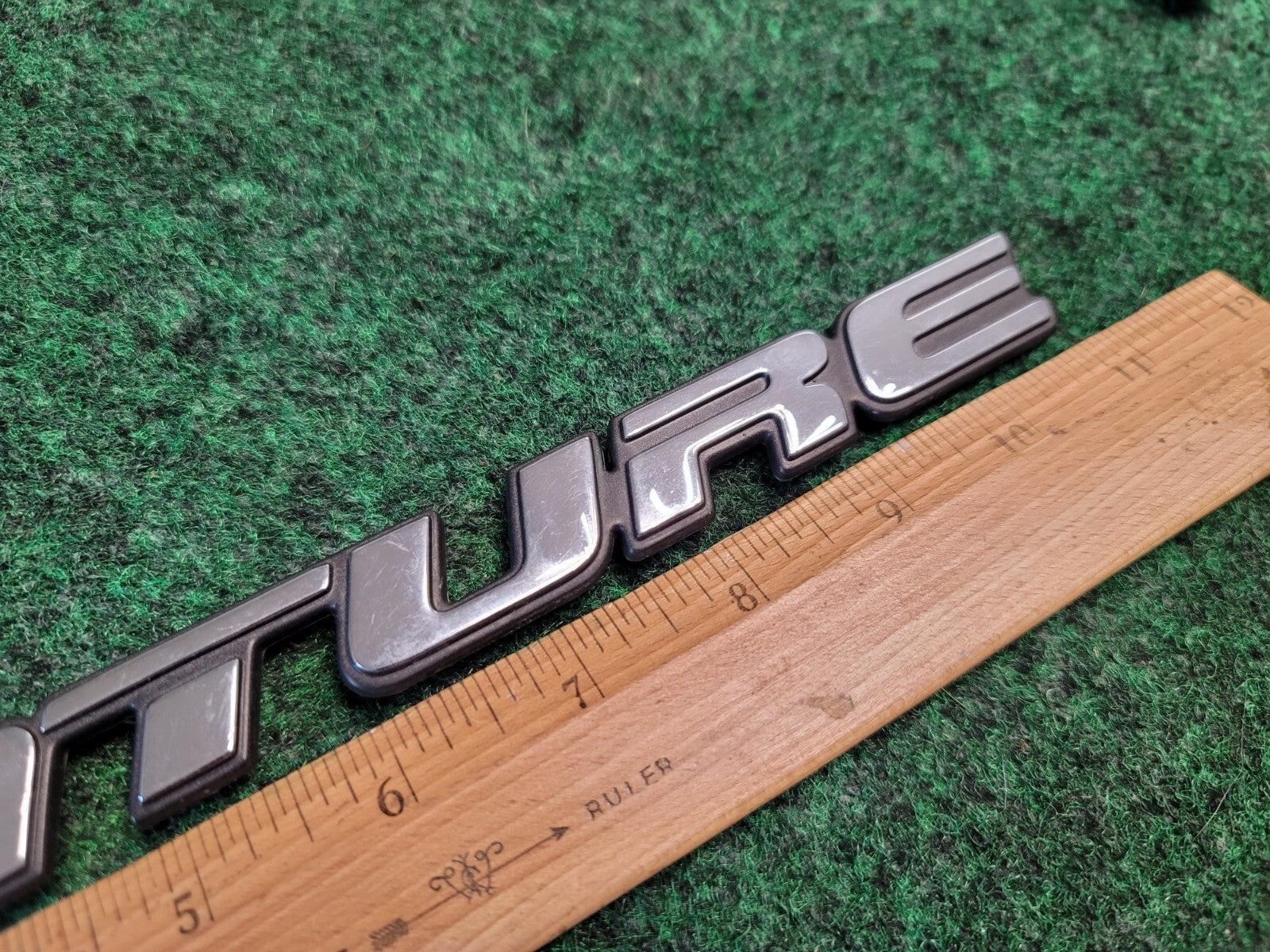 1997-2005 CHEVROLET VENTURE REAR EMBLEM BADGE LOGO CHROME OEM 2M1