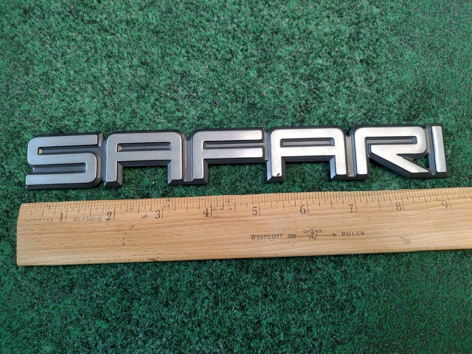 1995-2005 GMC Safari Rear Door Emblem Badge Logo Nameplate Name 15690681 2S8