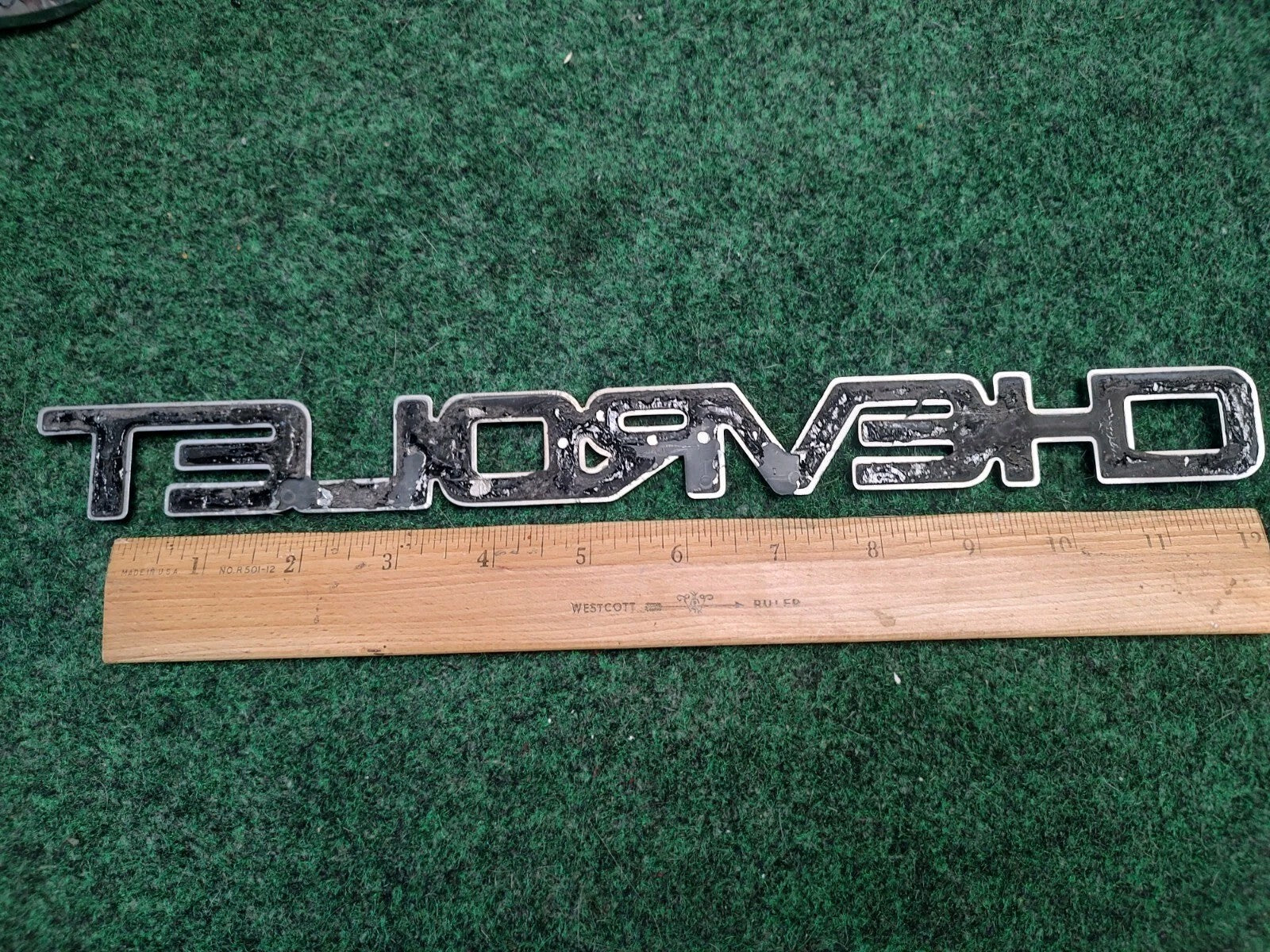 1999-2006 Chevrolet Silverado Logo Nameplate Emblem 13" Logo Badge 3S5