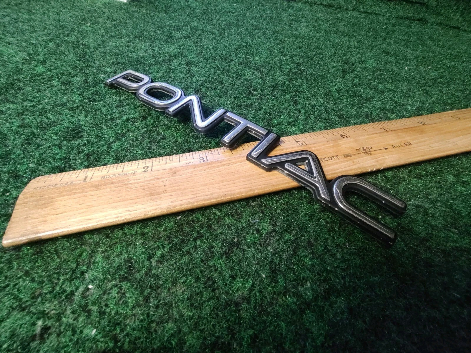 Vintage Pontiac Nameplate Emblem Logo Badge Genuine GM Chrome OEM 20602999 3S5