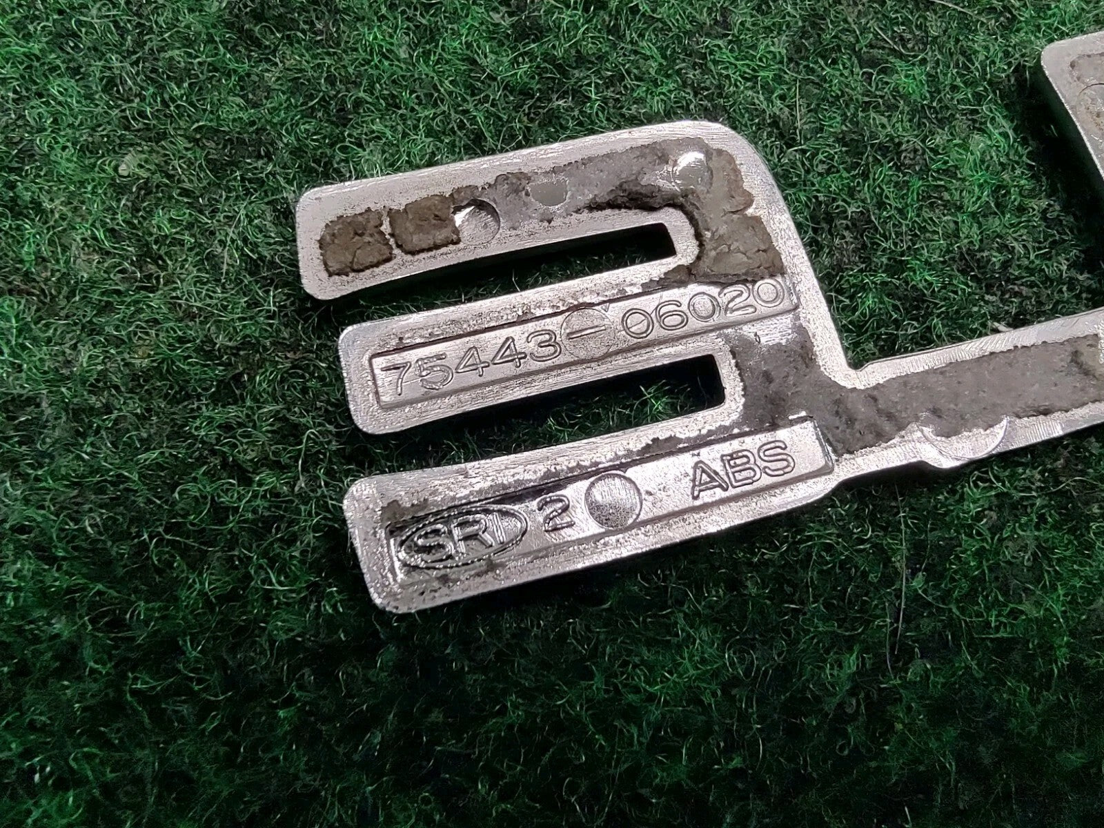Toyota OEM XLE Chrome Plastic Emblem Badge Logo Nameplate Name 75443-06020 1S3