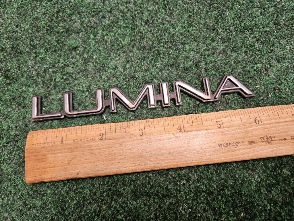 95 96 97 98 99 00 01 CHEVROLET LUMINA REAR EMBLEM BADGE SYMBOL OEM 5M2