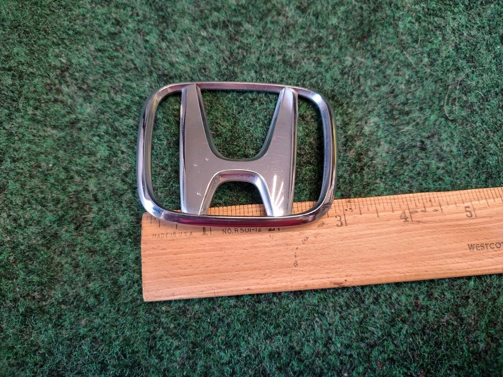 2001-2002 Honda Accord Rear H Emblem Logo Badge Symbol 75701-S84-A010-M1 3S1