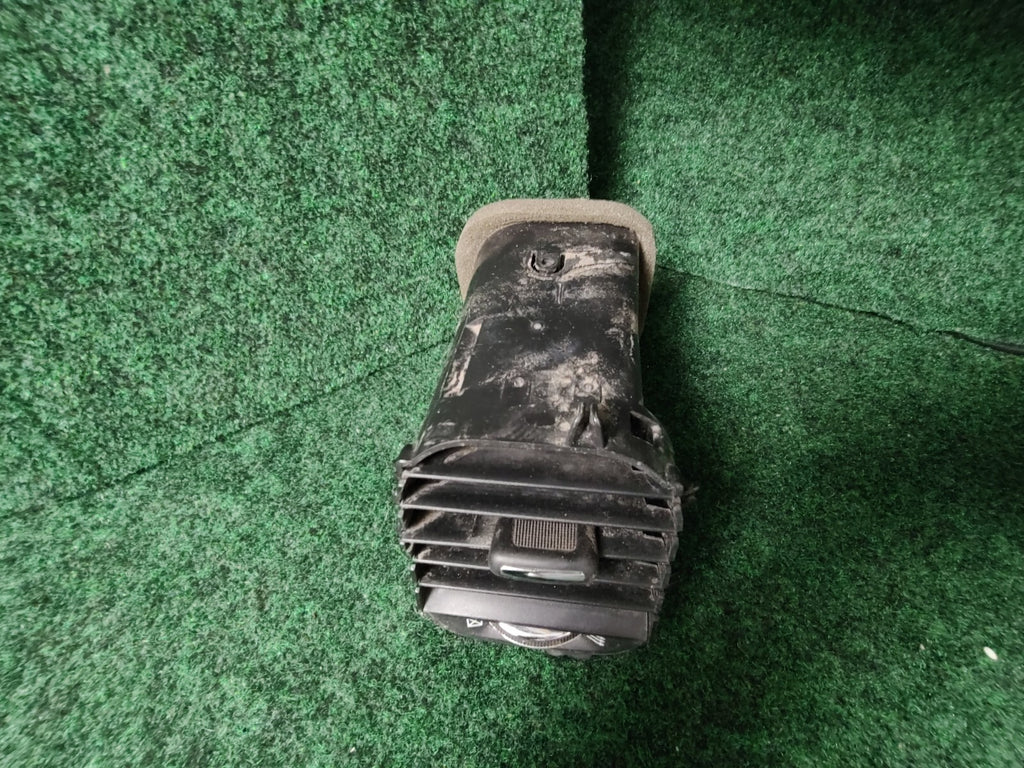 2012 - 2023 DODGE CHARGER LEFT OUTER DASHBOARD DASH HEATER AC AIR VENT OEM EL5