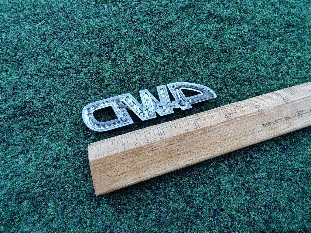 03 04 05 06 Toyota Matrix 4wd Liftgate Emblem Logo OEM 75446-01010 Trunk 10L4