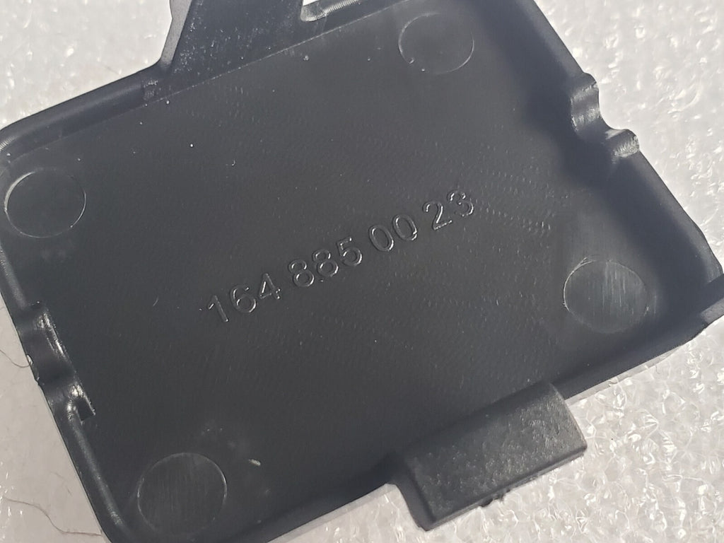 06-12 Mercedes W-X 164 ML GL OEM Bumper Cover TOW CAP PRIMED A1648850023 1L3