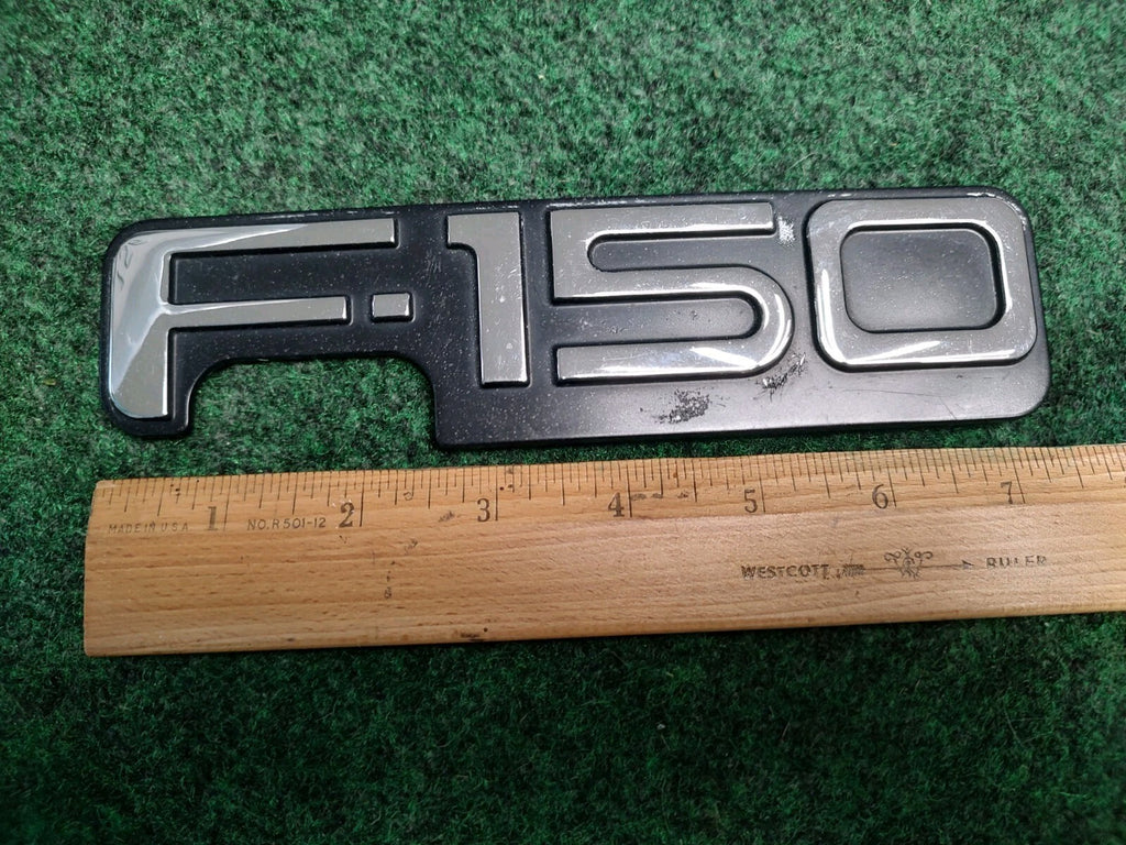 1999 2001 2002 2003 2004 Ford F-150 F 150 Side Fender Nameplate Emblem Badge 1S6