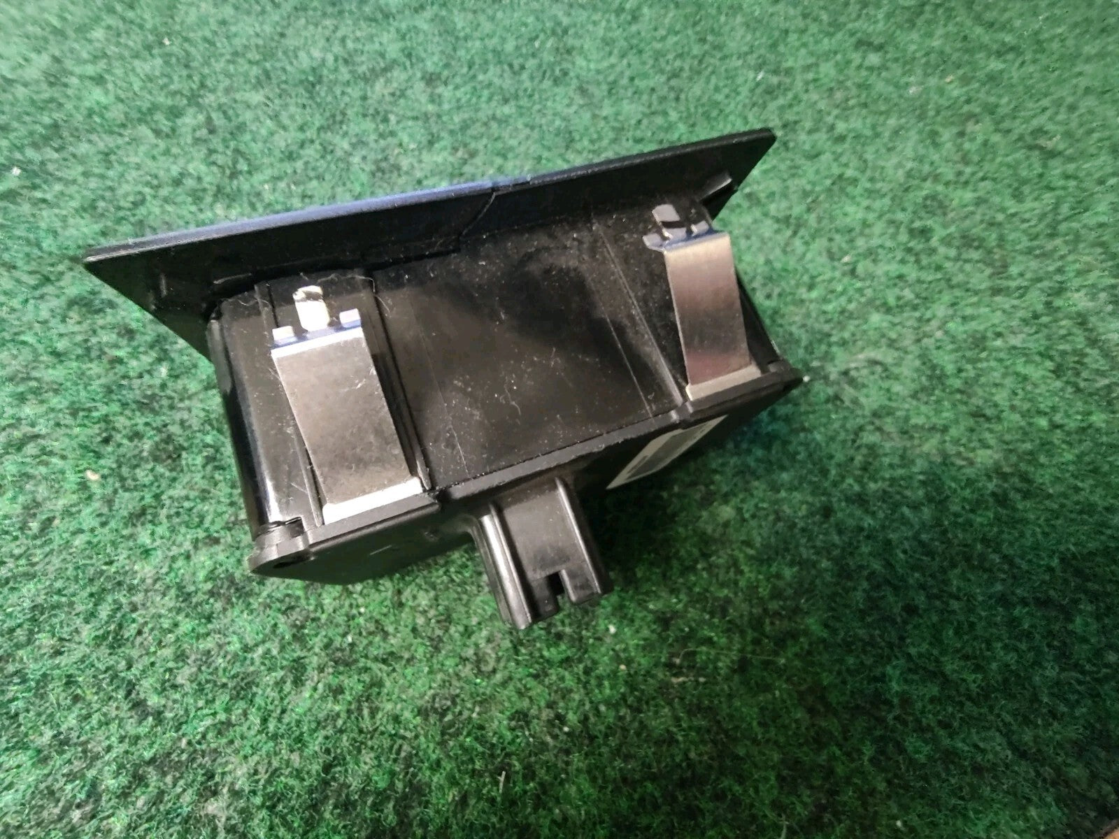 11-2013 Dodge Challenger Jeep Grand Cherokee OEM Headlight Switch 68029265AD 4S3