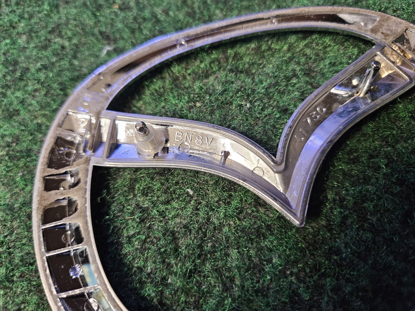 04 05 06 07 08 09 MAZDA 3  EMBLEM LOGO BADGE OEM BN8V-51-730 5L9