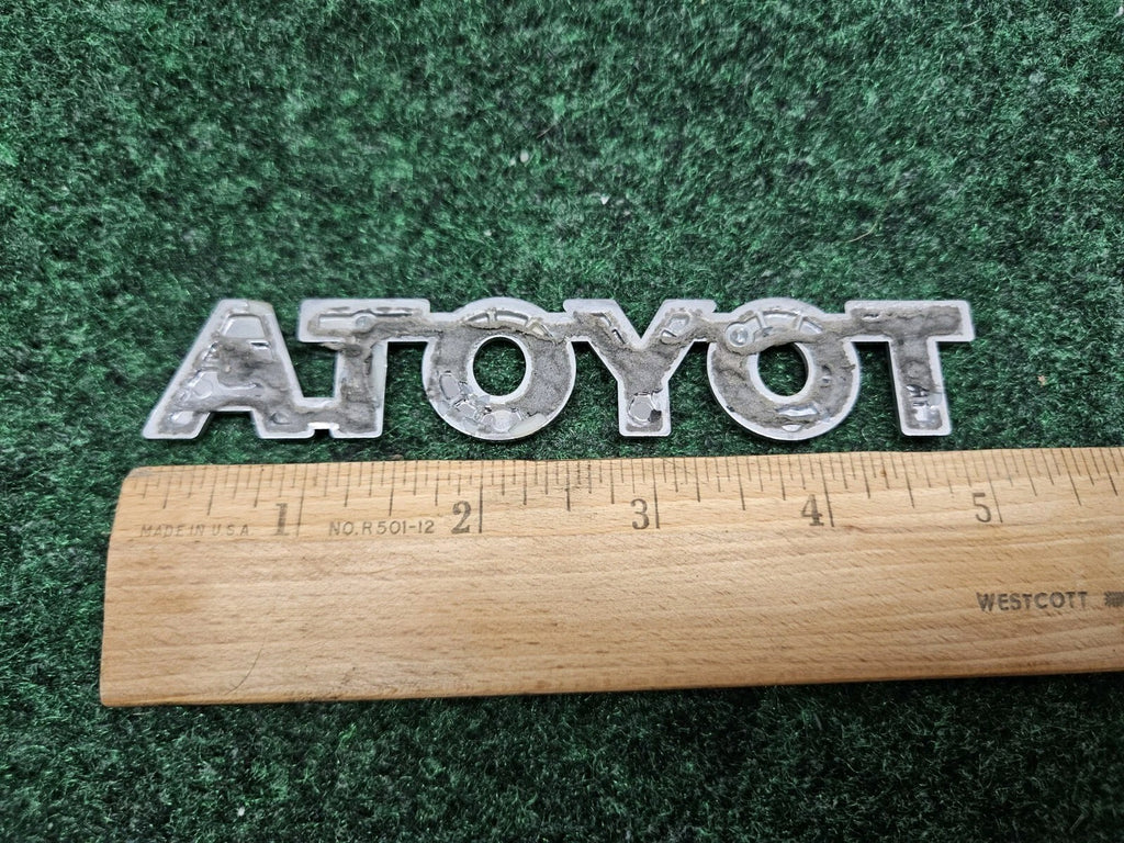 Genuine OEM Toyota 75442-16530 "TOYOTA" Trunk Emblem Badge Nameplate GL2