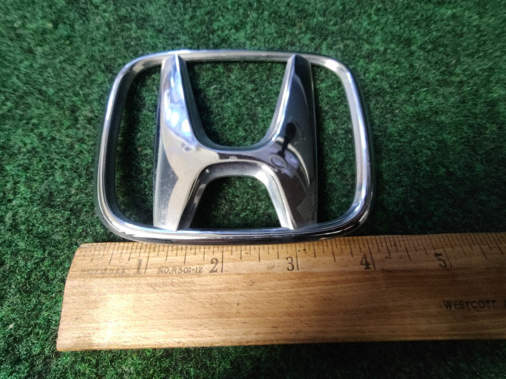 2005-2010 HONDA ODYSSEY REAR LIFTGATE EMBLEM LOGO SYMBOL 75701-SHJ-A000 OEM 4L8