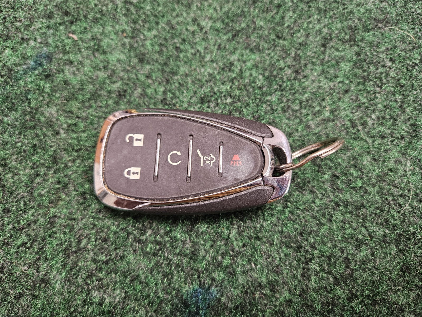 OEM Chevrolet Malibu Cruz Camaro Smart Key Fob with 5 Buttons Used Key Cut 7S5