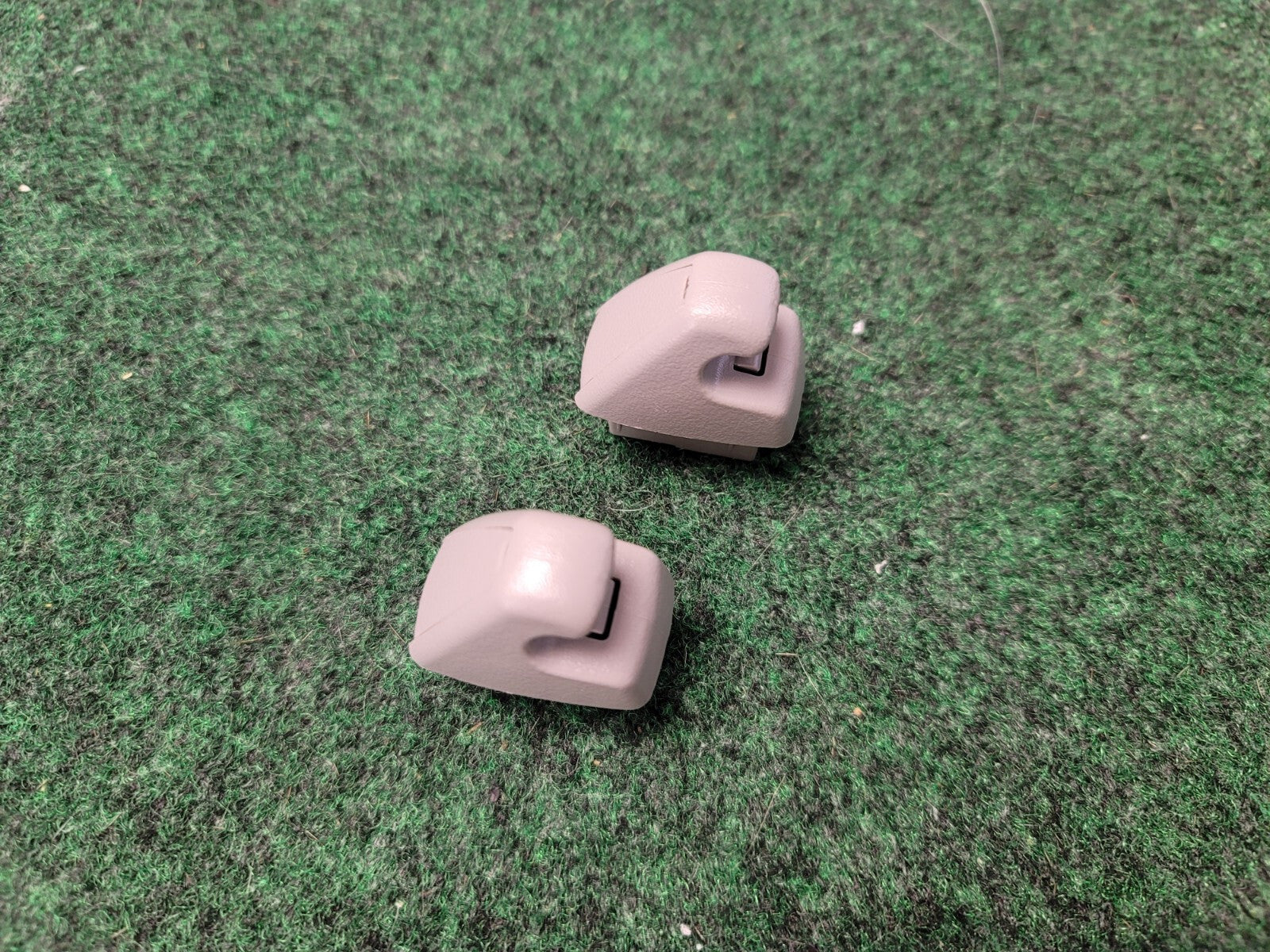 2010-2017 Chevrolet Equinox Sunvisor Sun Visor Clips Set Of 2 OEM New