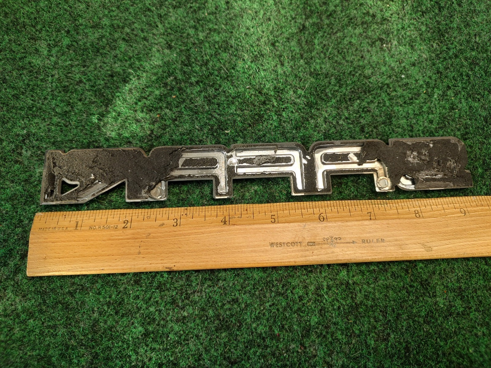 1995-2005 GMC SAFARI EMBLEM LETTERS LOGO SYMBOL BADGE REAR DOOR SILVER OEM 3S8