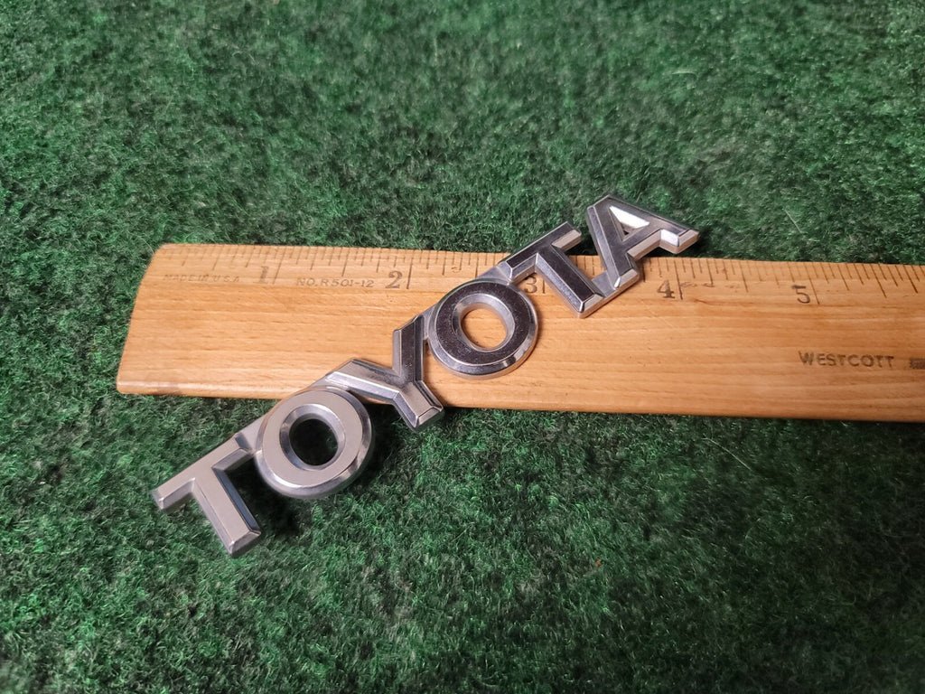 2002-2006 TOYOTA Camry Rear Trunk Lid Emblem Nameplate 4.25'' OEM 5S2