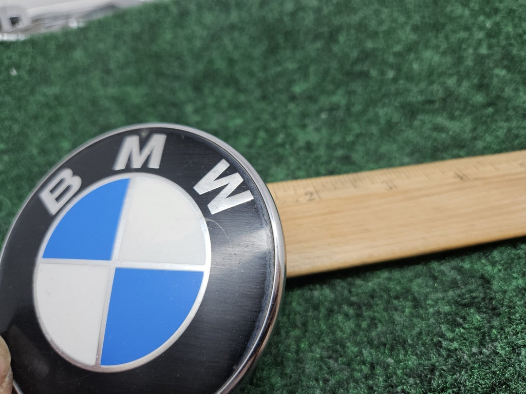 BMW Emblem Replacement 51-14-8-132-375 Logo BMW Roundel Decal Used 8132375 GL2