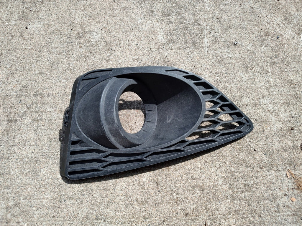 2010-2012 Ford Fusion Driver Left Fog Lamp Light Bezel Trim Insert LH OEM LT9