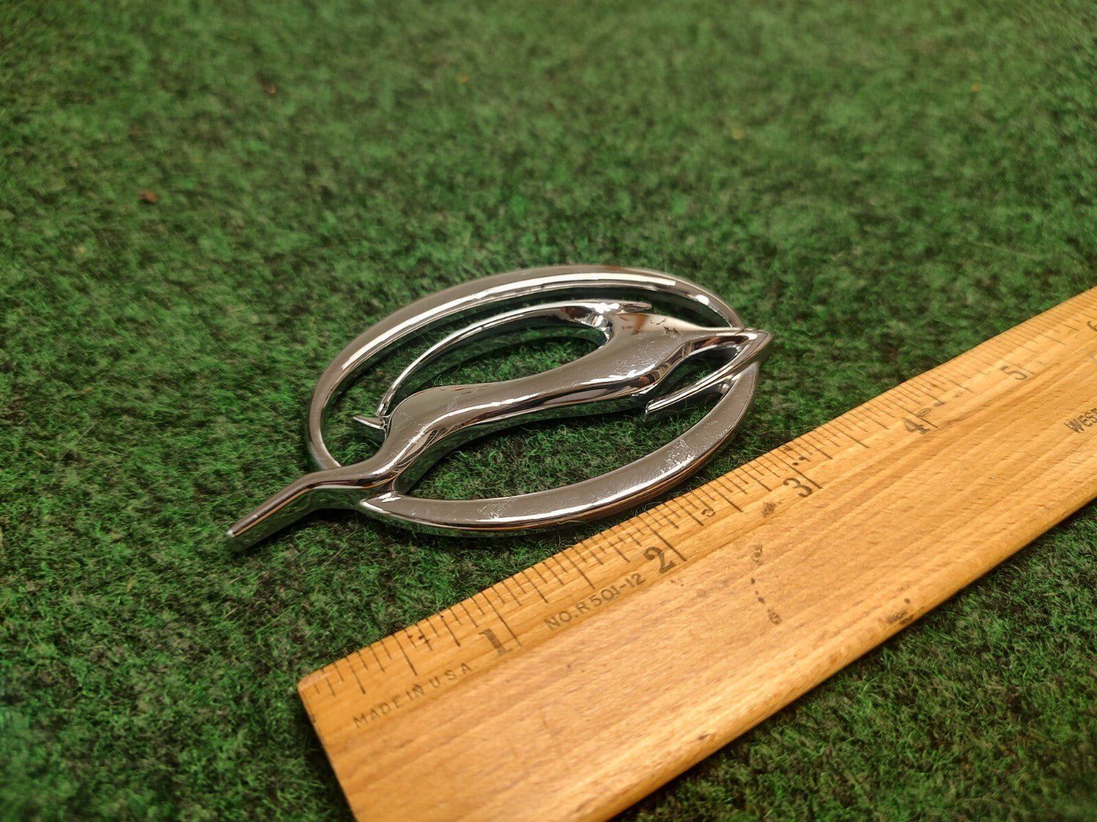 2000-2009 CHEVROLET IMPALA RIGHT SIDE QAURTER PANEL EMBLEM 10424490 3S7