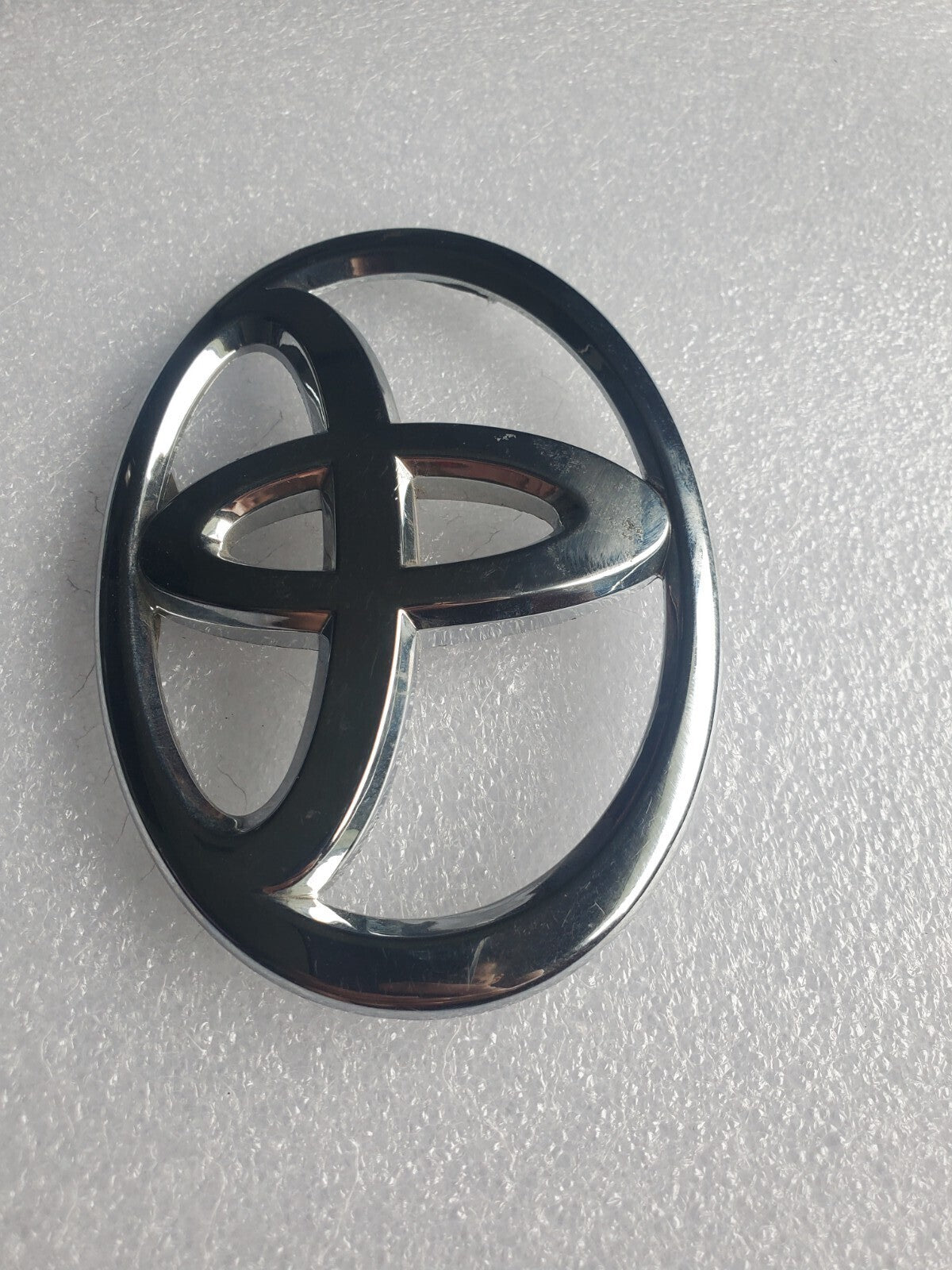 2007 2008 2009 Toyota Camry Trunk Deck Lid Emblem Badge 75432-00000 OEM 1L4