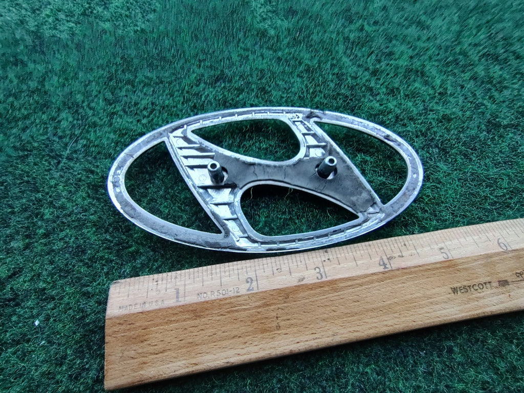 Hyundai Emblem Logo Symbol Badge Chrome OEM Name Plate 5S3