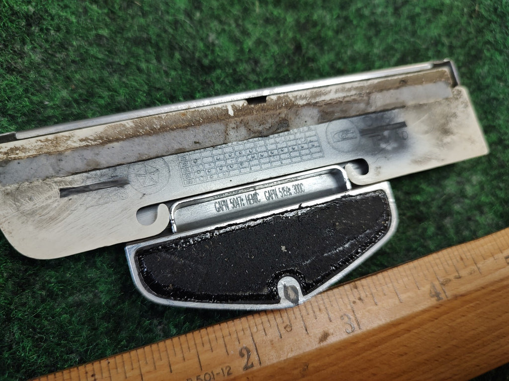 2006 2007 Chrysler 300 HEMI C RH Passenger Side Emblem Trim Logo OEM White 4S2