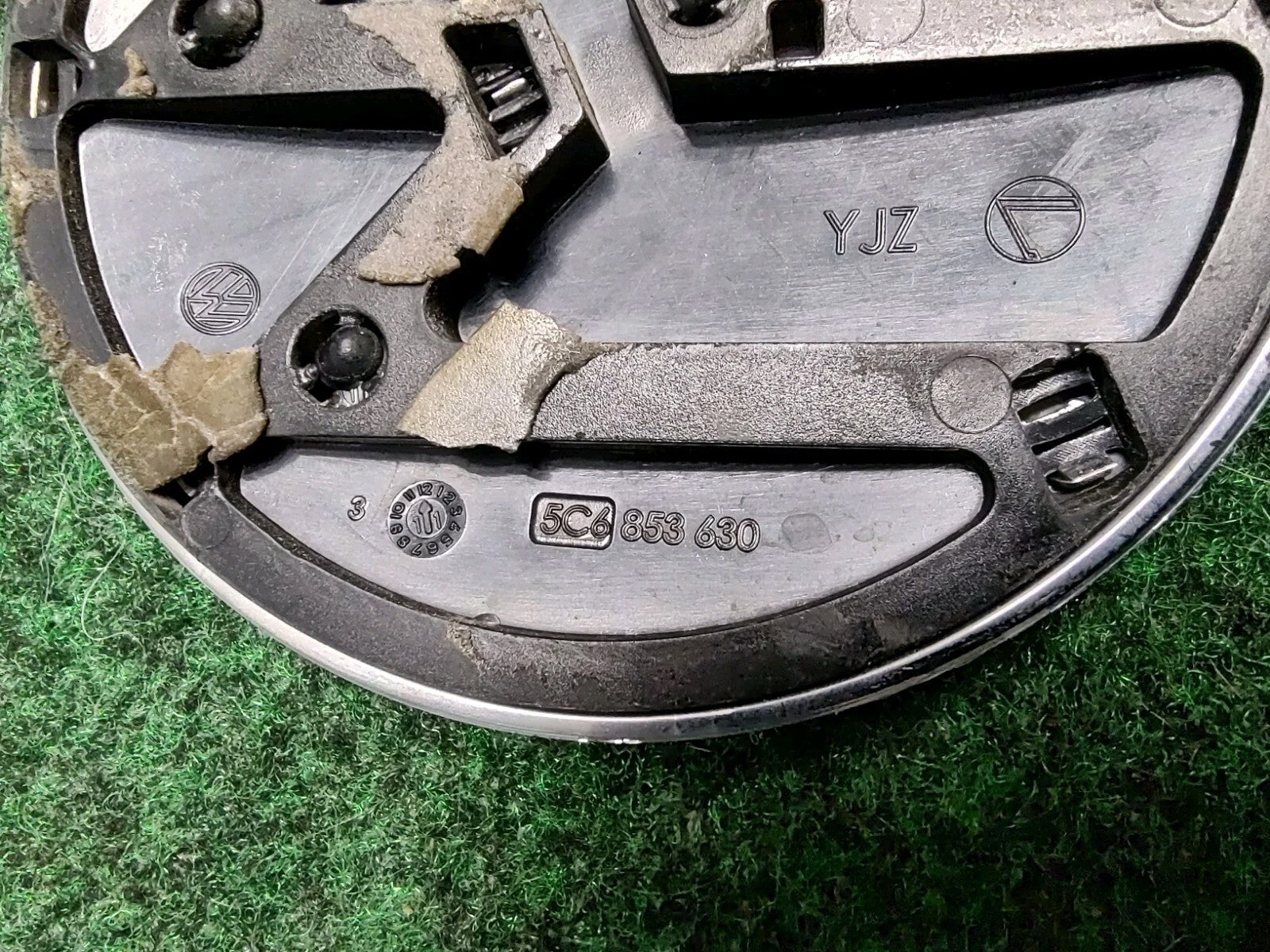 2008-2023 VOLKSWAGEN JETTA TRUNK LID EMBLEM OEM 5C6 853 630 2S4
