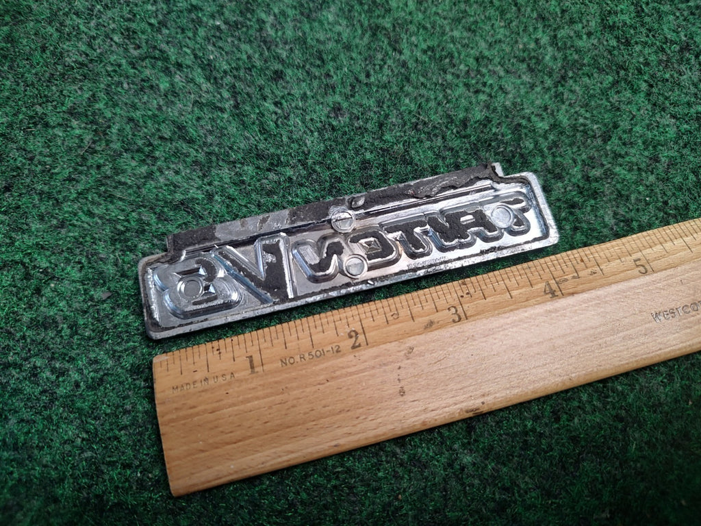 1997-03 FORD TRITON V8 FENDER EMBLEM GENUINE OEM  XL34-16B114-HA 3S1
