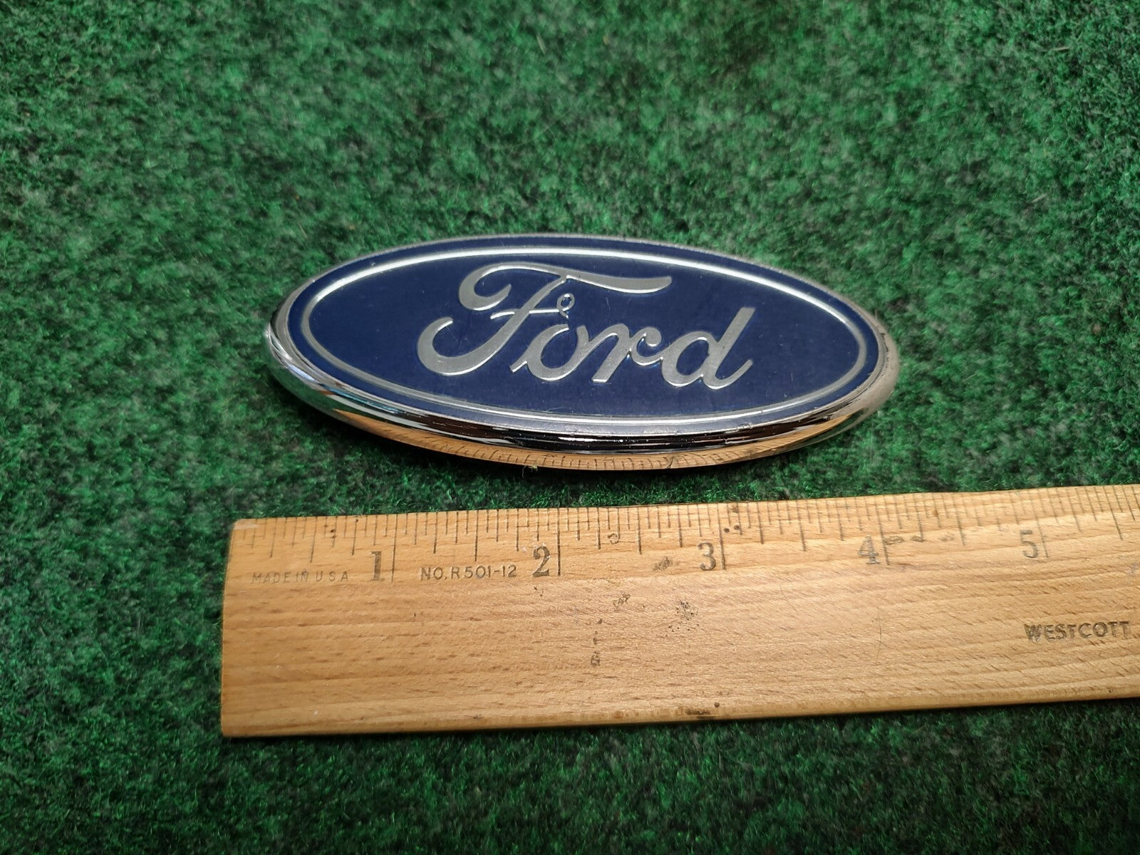 96-99 Ford Taurus Tailgate Emblem F78B-17E938-AA Logo Nameplate 1S1