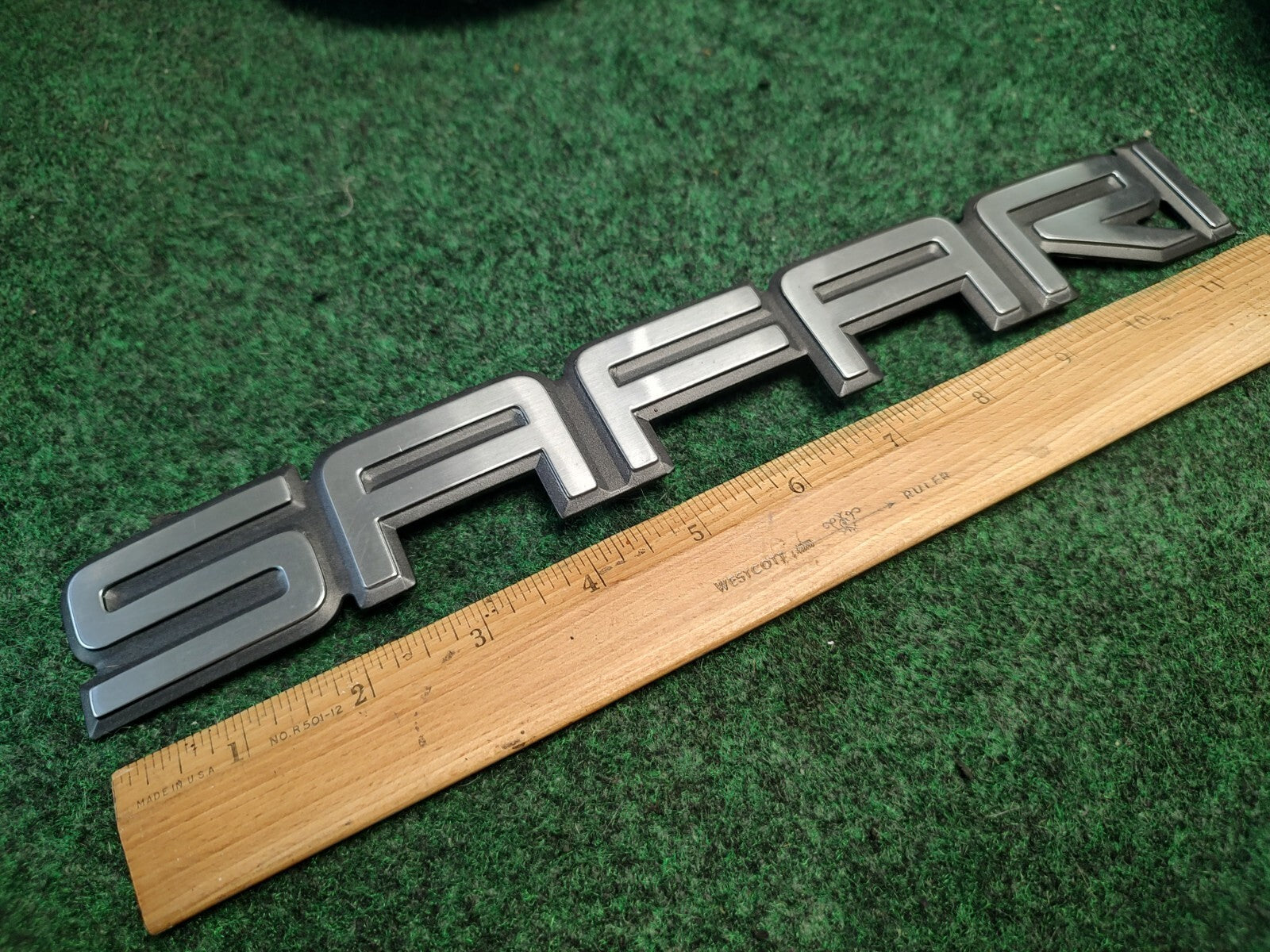 GMC 1995-2005 Safari Rear Door Emblem Badge Logo Nameplate Name 15690681 1S8