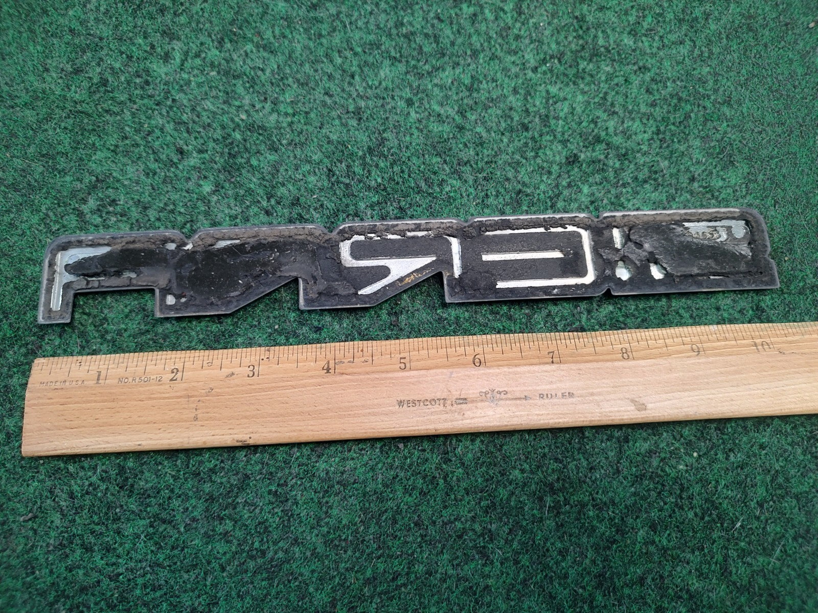 GM OEM End Gate Name Plate Assembly 02-06 GMC Sierra 15755397 1S7