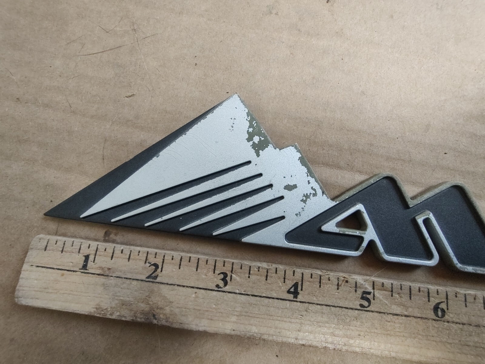 Pontiac 1999-2005 Montana Front Door Side Emblem badge Logo Name 10413185 DL1