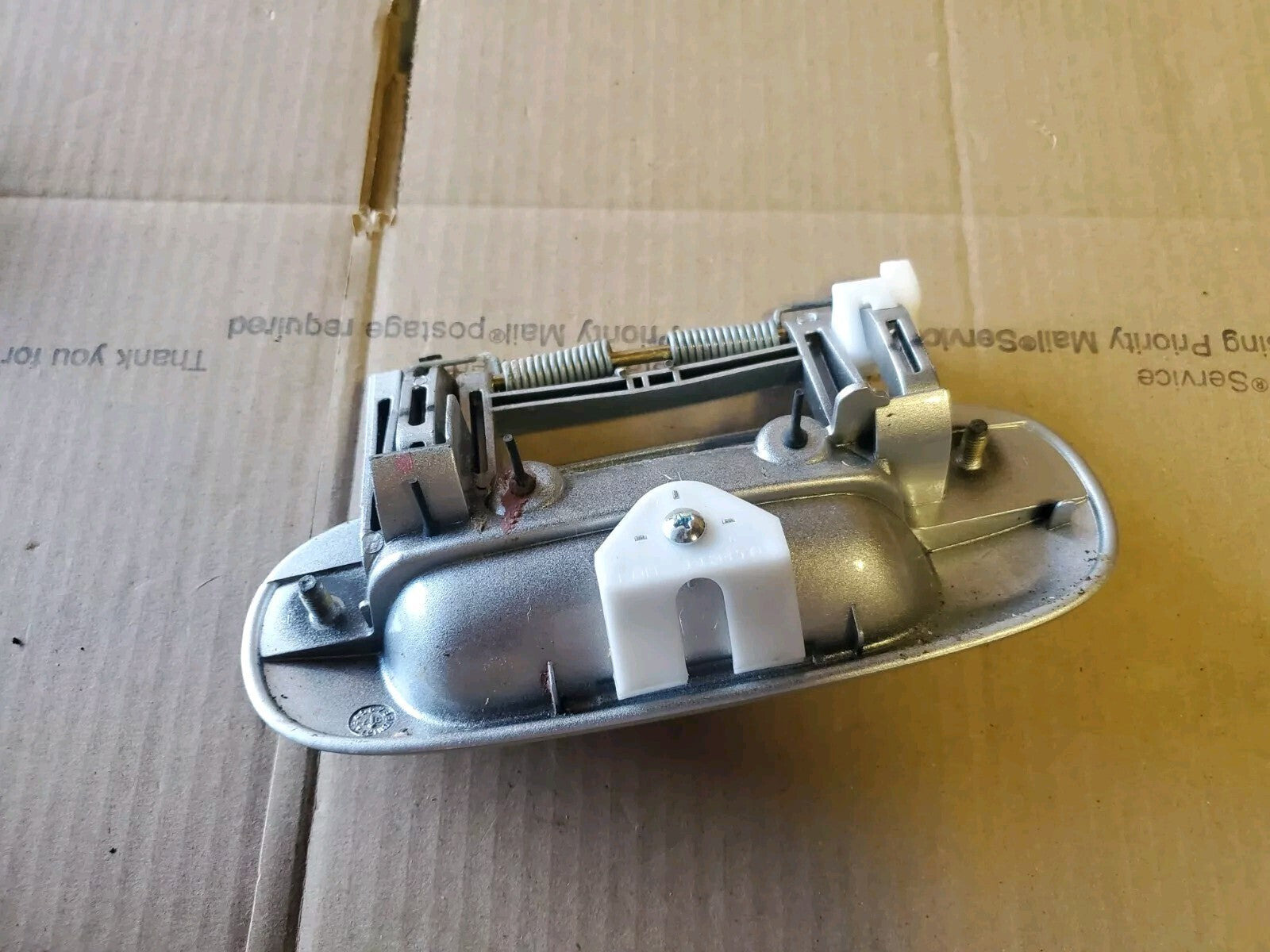 NEW Front Right Passenger Side SILVER Exterior Door Handle 1998-2001 Seville B3J