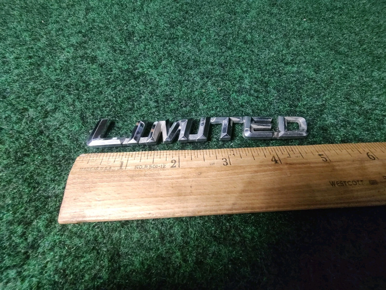 05-10 Toyota Avalon Limited Trunk Emblem Badge Nameplate Rear 75443-AC110 4L7