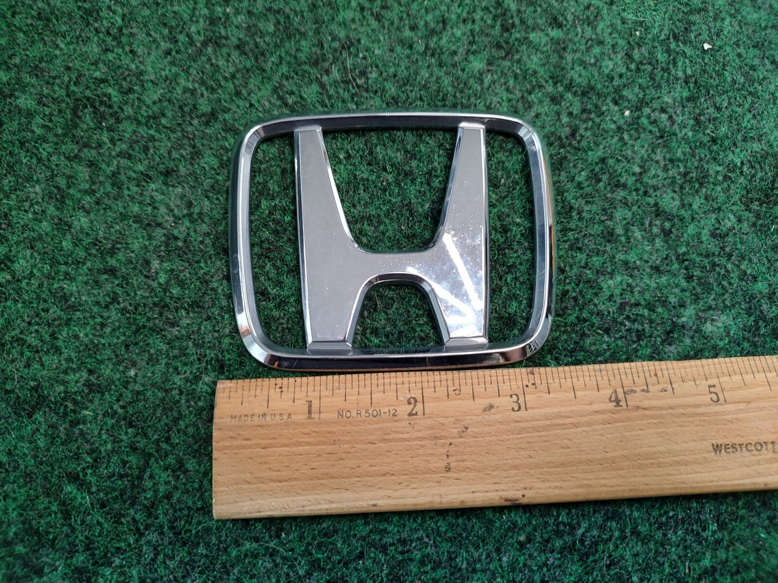2000 2001 2002 2003 2004 Honda Odyssey Rear Trunk Lid Badge Emblem 75701-SJ8 1S5