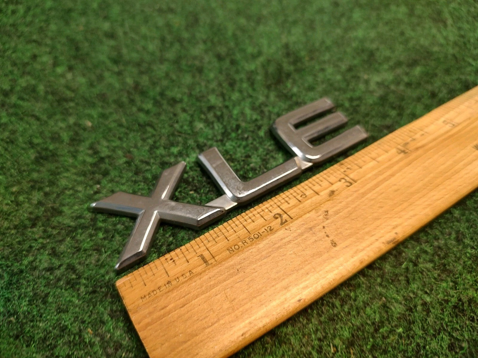 Toyota OEM XLE Chrome Plastic Emblem Badge Logo Nameplate Name 75443-06020 1S3