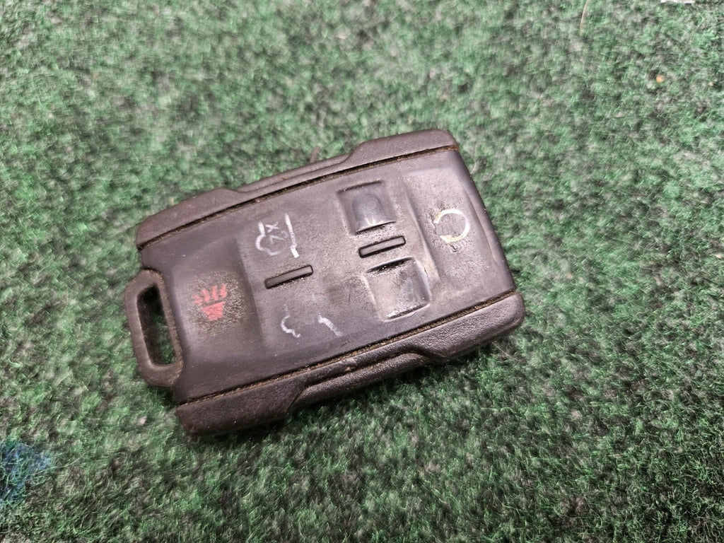 OEM CHEVROLET TAHOE SUBURBAN 15-20 ENTRY REMOTE FOB - M3N-32337100 13577766 7S5