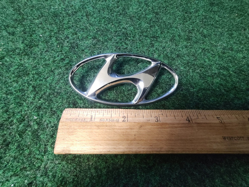 Hyundai Emblem Logo Symbol Badge Chrome OEM Nameplate Name Plate 1S9