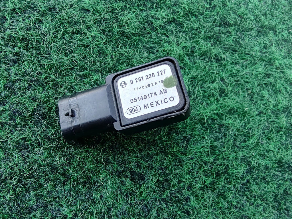 2011-2021 JEEP GRAND CHEROKEE 3.6L MANIFOLD ABSOLUTE PRESSURE MAP SENSOR 10L4