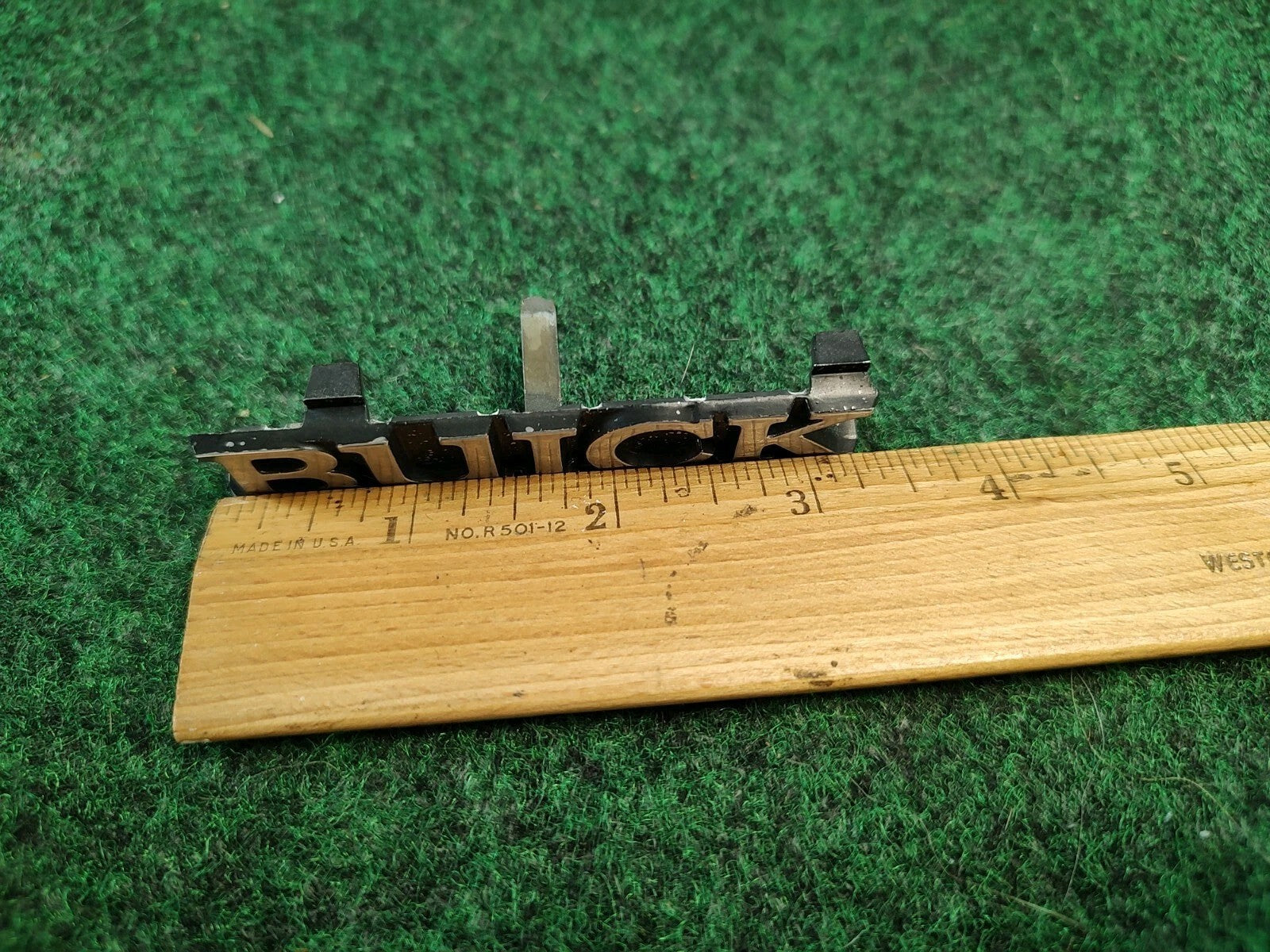 2003 2004 BUICK PARK AVENUE FRONT GRILLE EMBLEM BADGE SYMBOL 02 03 OEM 1S1