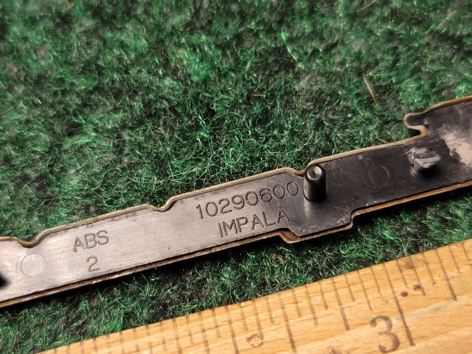 2000-2005 Chevrolet Impala Panel Emblem NAME PLATE BADGE 10290600 OEM 1M1