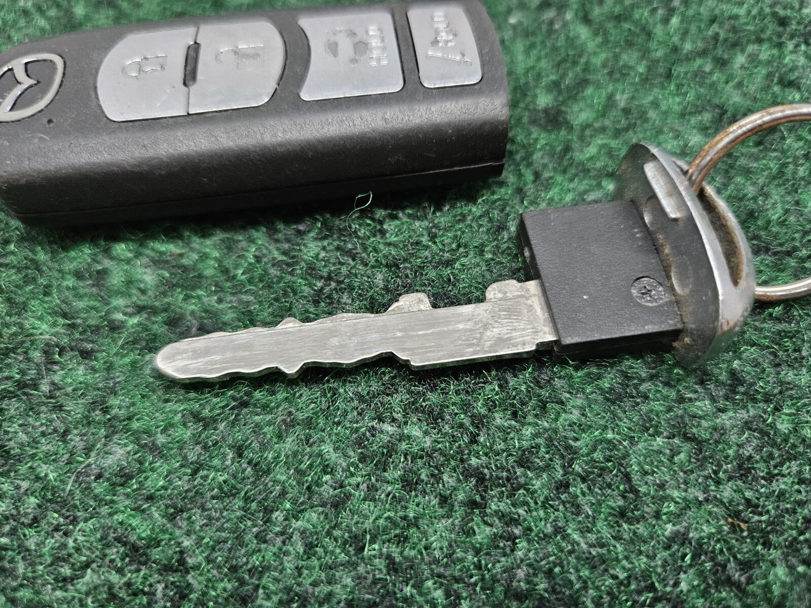 Mazda Keyless Entry Remote Fob KEYFOB OEM WAZSKE13D01 4 buttons Used  GL3