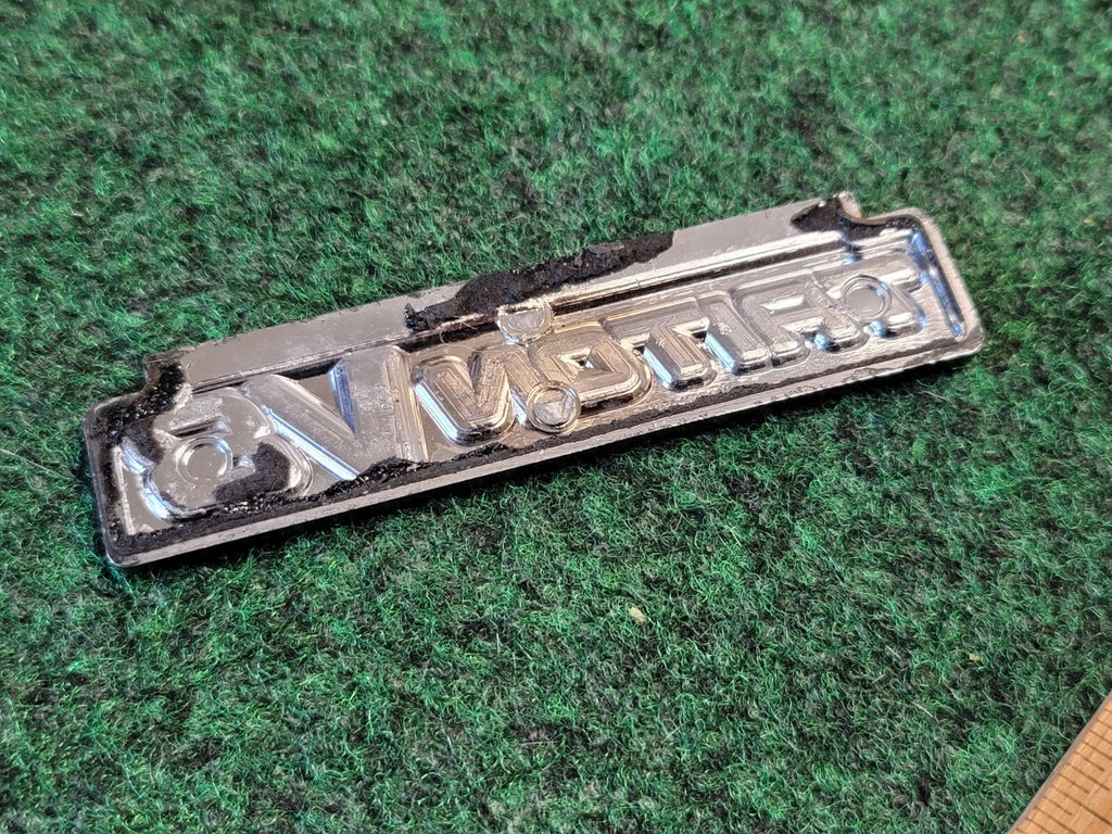 1997-03 FORD TRITON V8 FENDER EMBLEM GENUINE OEM  XL34-16B114-HA 1M5