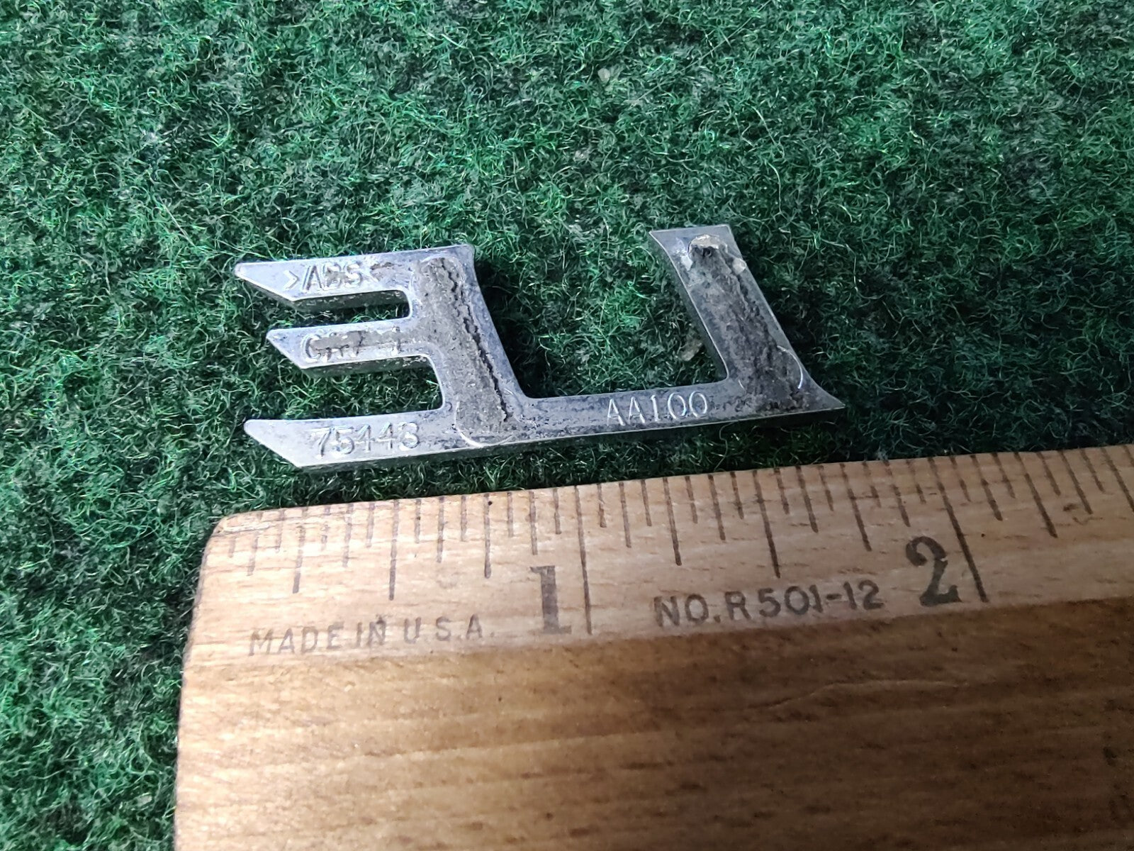 Genuine Toyota Camry "LE" Emblem USED 2002-2006  Rear 75443-AA100 3S6