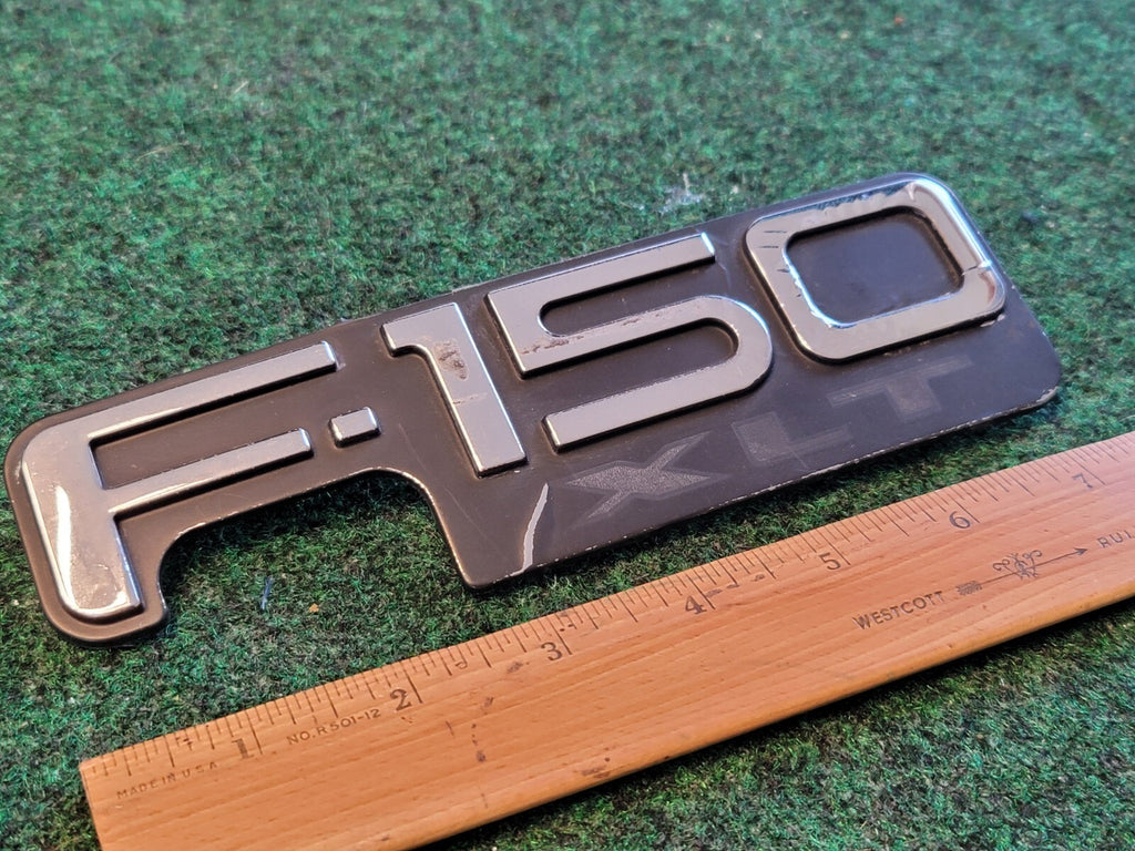 97 98 99 00 01 02 03 FORD F-150 XLT SIDE FENDER EMBLEM LOGO BADGE OEM 1M2