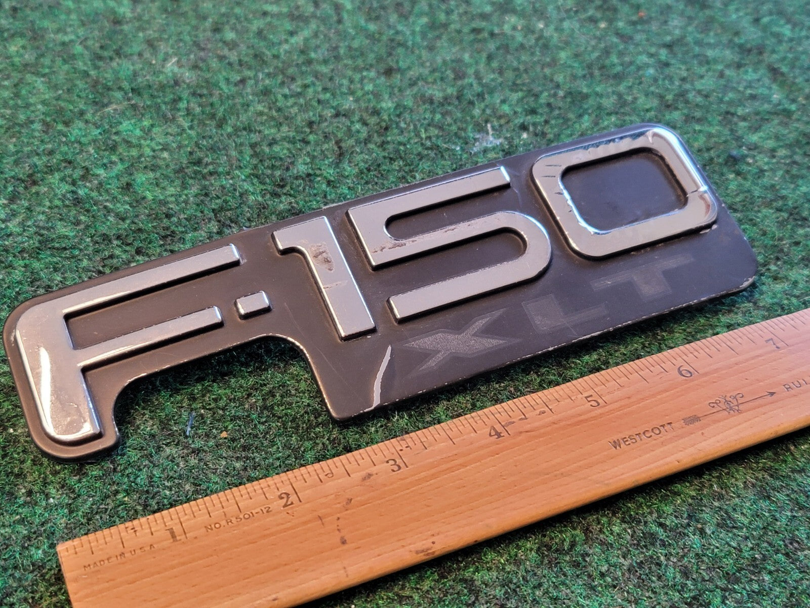 97 98 99 00 01 02 03 FORD F-150 XLT SIDE FENDER EMBLEM LOGO BADGE OEM 1M2