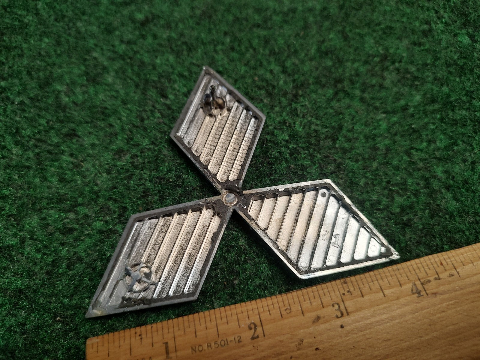 07-12 Mitsubishi Galant Sedan Rear Trunk Lid Emblem Badge Symbol 7415A191 2S9