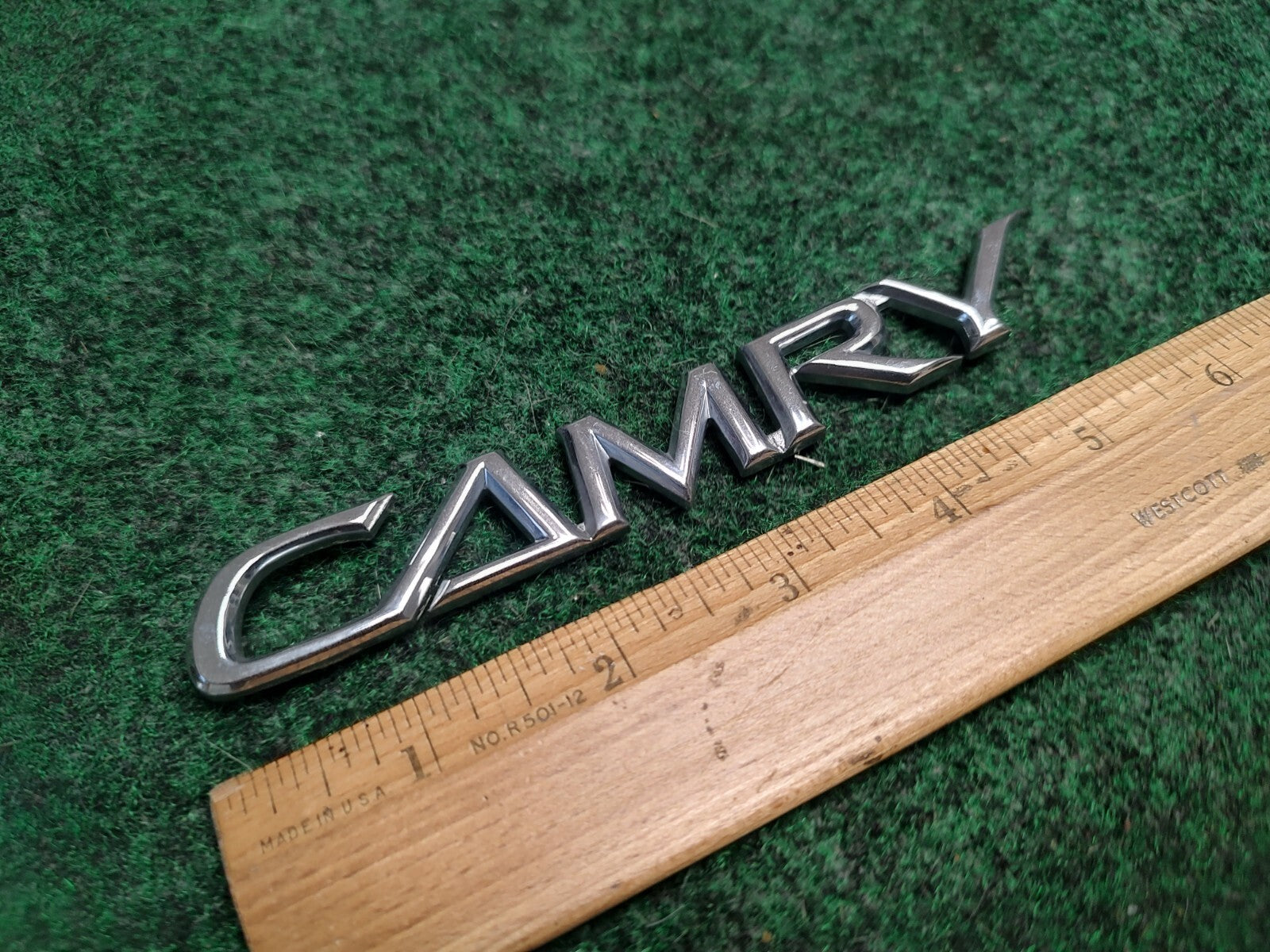 2002-2006 TOYOTA CAMRY CHROME REAR EMBLEM LOGO BADGE NAME PLATE OEM 3S3